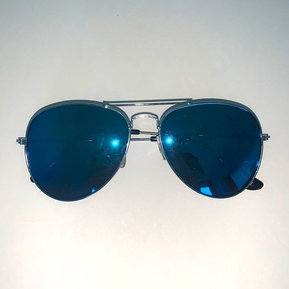 Blue aviator sunglasses loose comfortable, slightly crooked - Picture 1 of 4